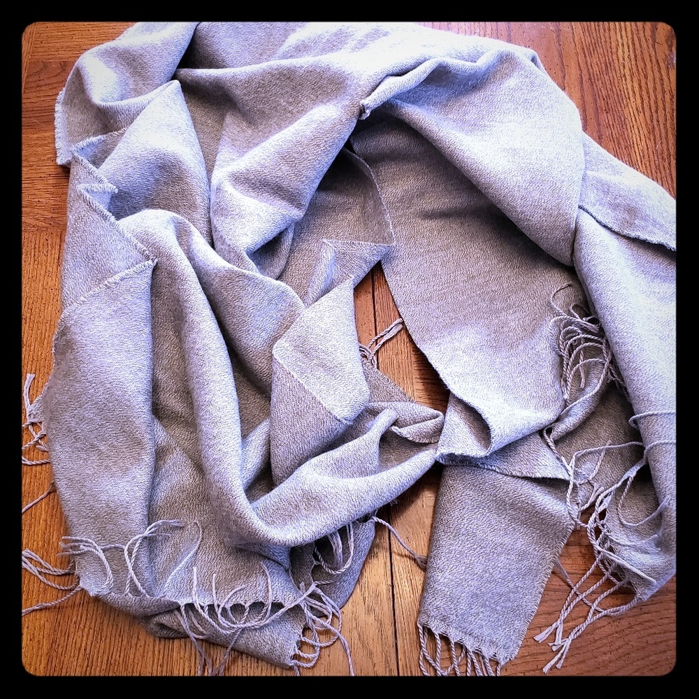 Oversized gray scarf